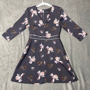 Banana republic women’s 0 gray floral V-neck fit flare‎ sheath dress 3/4 Sleeves